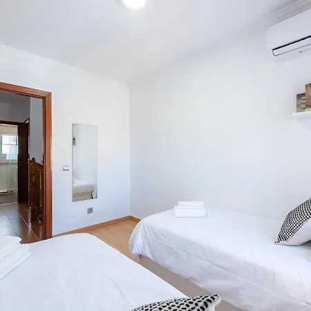 Vb Anemona 3br Townhouse *